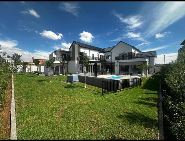 4 BEDROOM HOUSE FOR SALE IN MIDSTREAM HEIGHTS